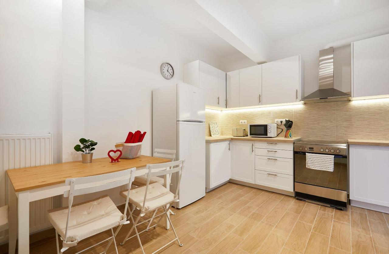 Chloe Boutique Apartments Nikis Athens Ngoại thất bức ảnh
